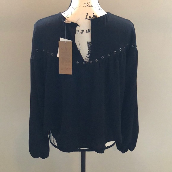 PaperCrane Long Sleeve Blouse - Picture 4 of 8